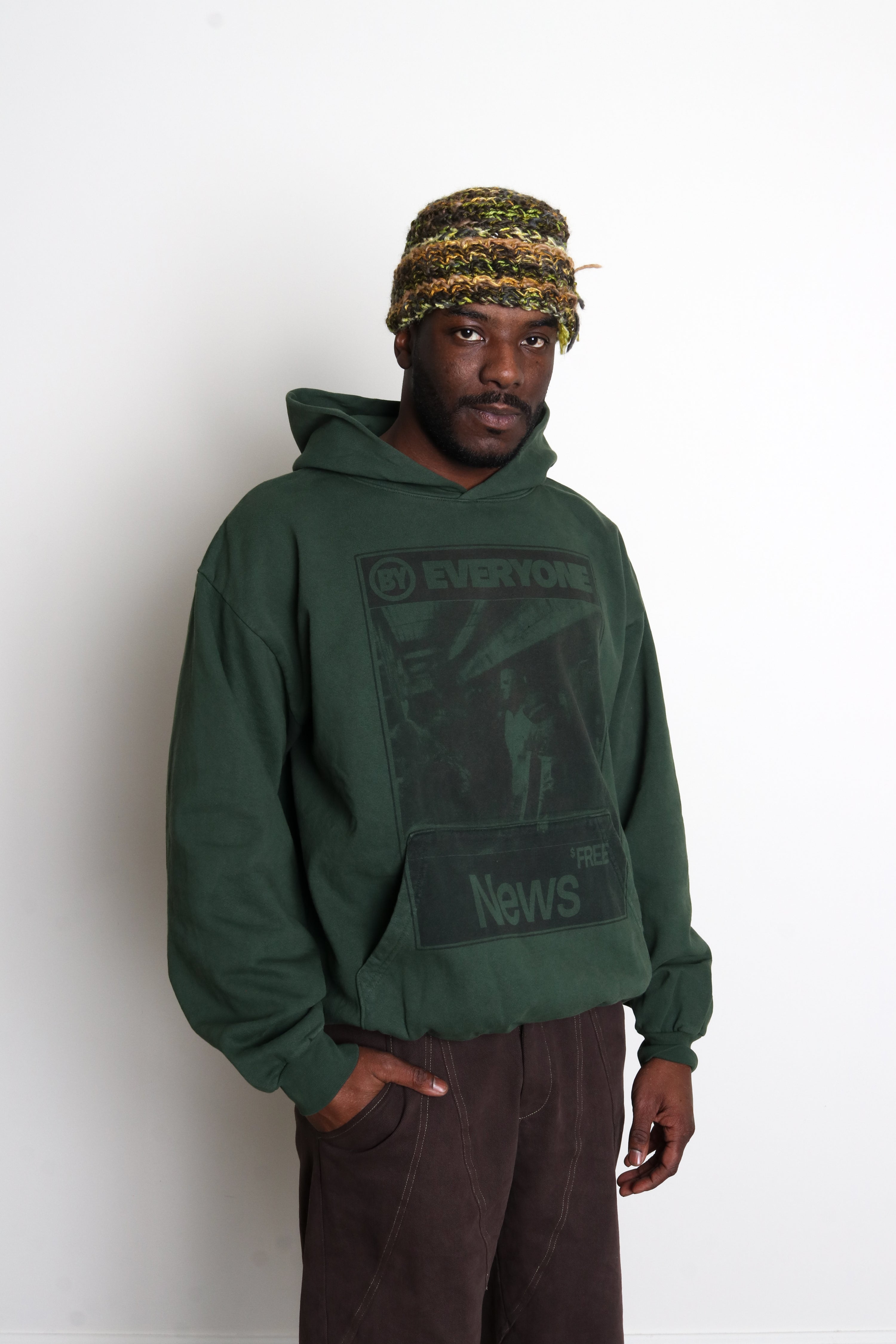 Souvenirs By.Everyone Free News Hoodie Evergreen