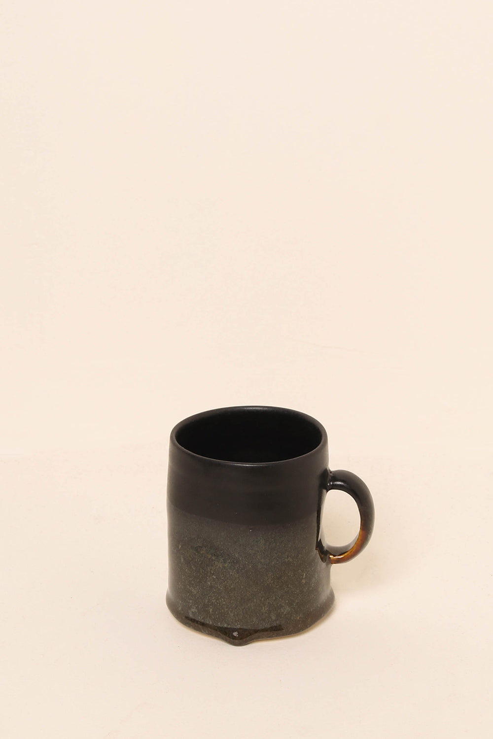 Metallic Pinch Mug